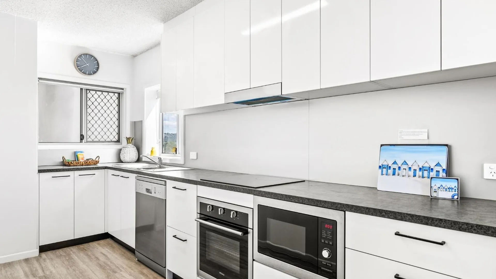 Апарт-отель Maroochy Sands Holiday Apartments Маручидор